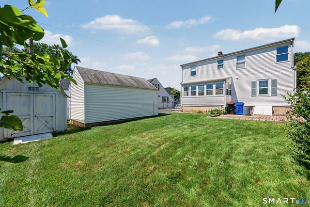 21 Victory Court, Norwalk, CT 06855