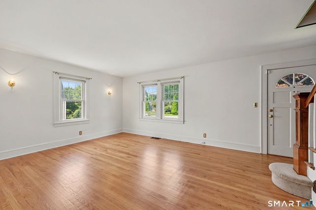 21 Victory Court, Norwalk, CT 06855