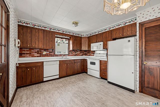 21 Victory Court, Norwalk, CT 06855