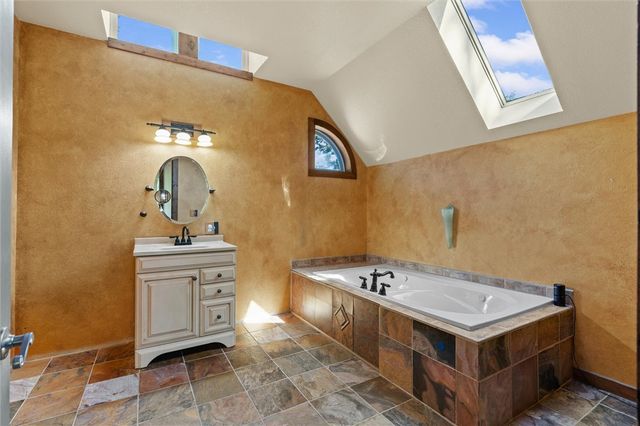 4702 Rocky Ridge Trail, Rogers, AR 72756