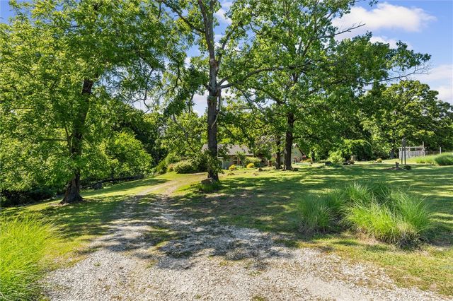 4702 Rocky Ridge Trail, Rogers, AR 72756