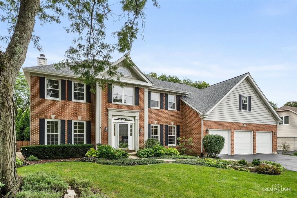 712 Burgess Hill Road, Naperville, IL 60565 — photo 2