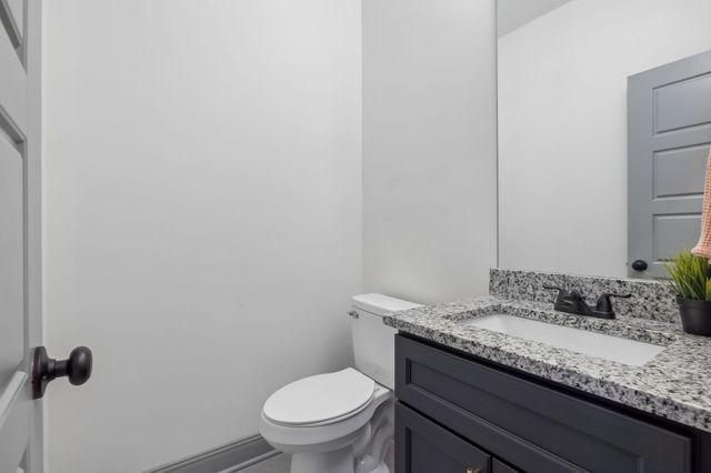 104 Aplin Branch Rd, Cottontown, TN 37048