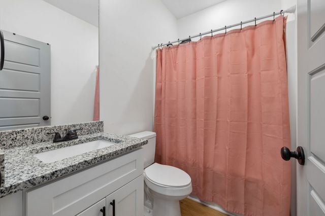 104 Aplin Branch Rd, Cottontown, TN 37048