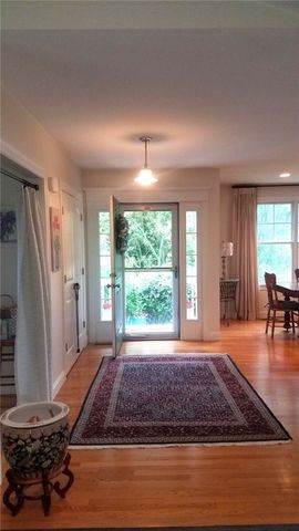 27 Sanderling Way, Middletown, RI 02842