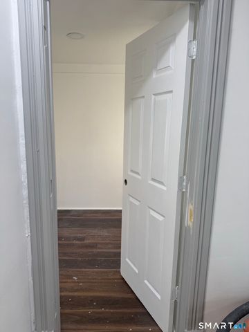 329 Amsterdam Avenue, Bridgeport, CT 06606