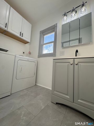 329 Amsterdam Avenue, Bridgeport, CT 06606