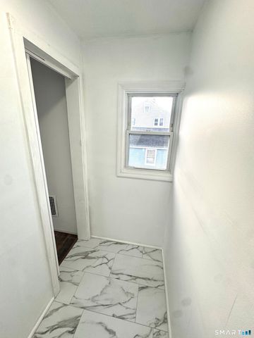 329 Amsterdam Avenue, Bridgeport, CT 06606