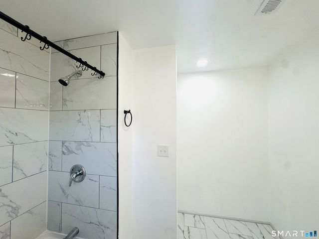 329 Amsterdam Avenue, Bridgeport, CT 06606