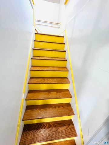 329 Amsterdam Avenue, Bridgeport, CT 06606