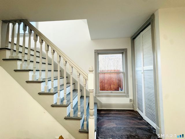 329 Amsterdam Avenue, Bridgeport, CT 06606