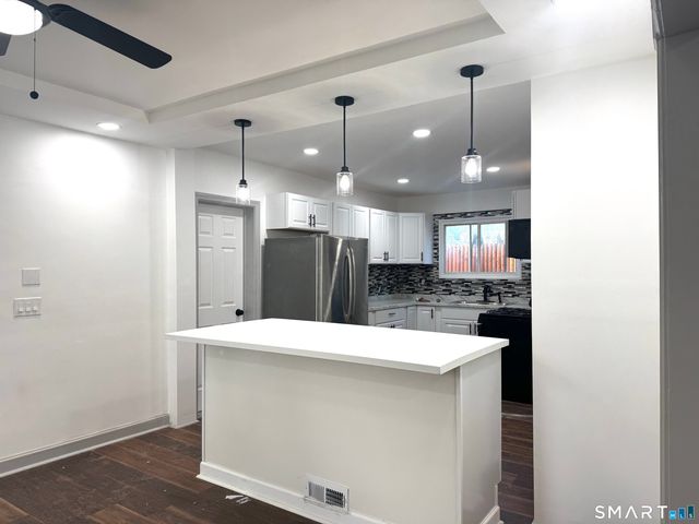 329 Amsterdam Avenue, Bridgeport, CT 06606