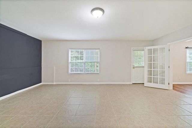 5745 VILLAGE Loop, Fairburn, GA 30213