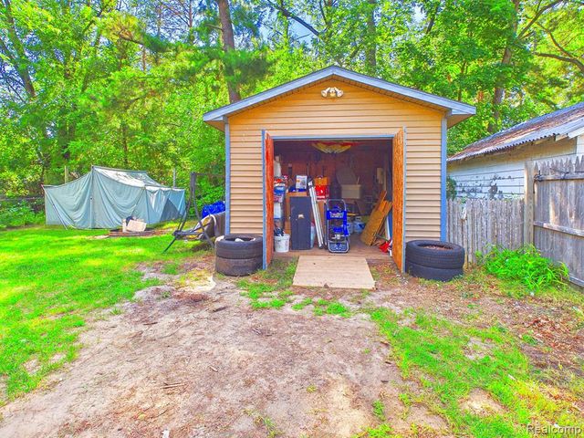 11473 Dexter Street, Clio, MI 48420