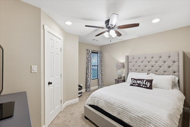 201 Rockett Lane, Pecan Hill, TX 75154