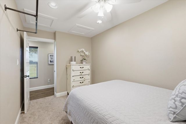 201 Rockett Lane, Pecan Hill, TX 75154
