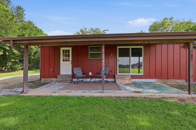 201 Rockett Lane, Pecan Hill, TX 75154