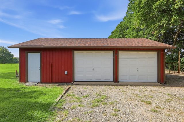 201 Rockett Lane, Pecan Hill, TX 75154