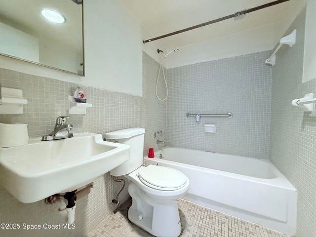 250 N Banana River Drive G6, Merritt Island, FL 32952