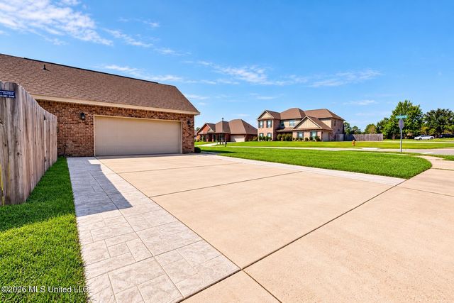 13438 Mayfair Lane, Biloxi, MS 39532