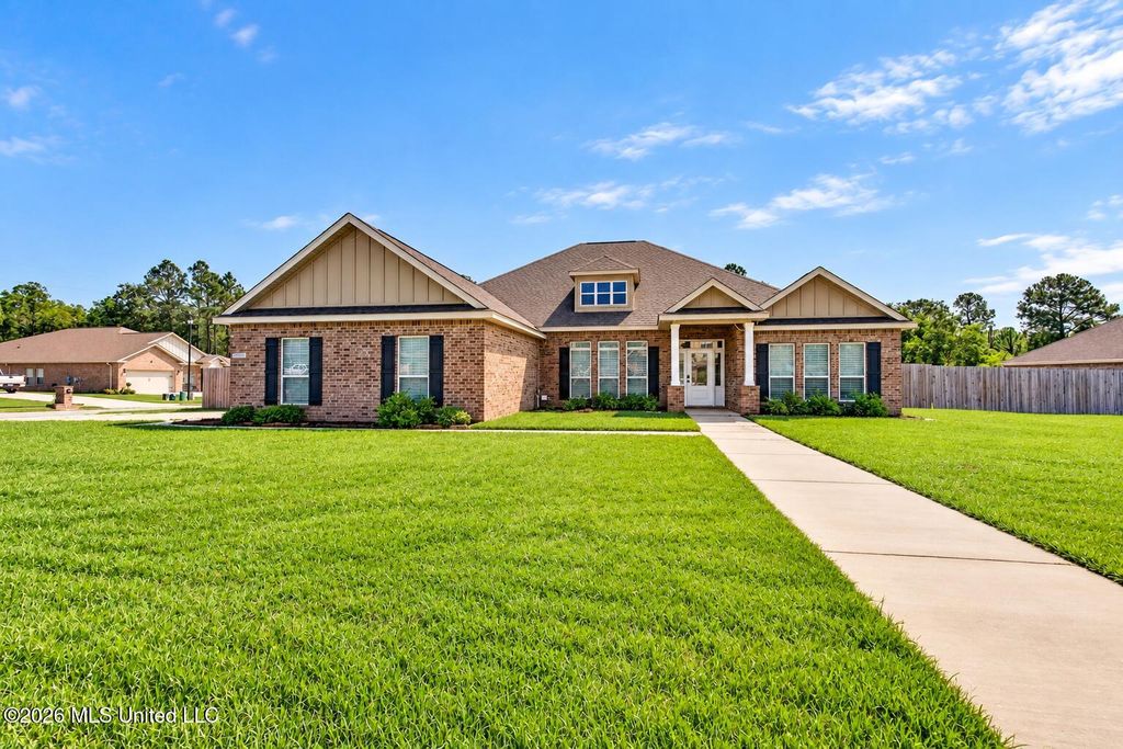 13438 Mayfair Lane, Biloxi, MS 39532