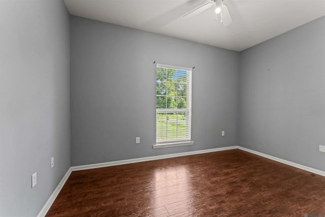 20705 Vincent Acres Cir, Denham Springs, LA 70726