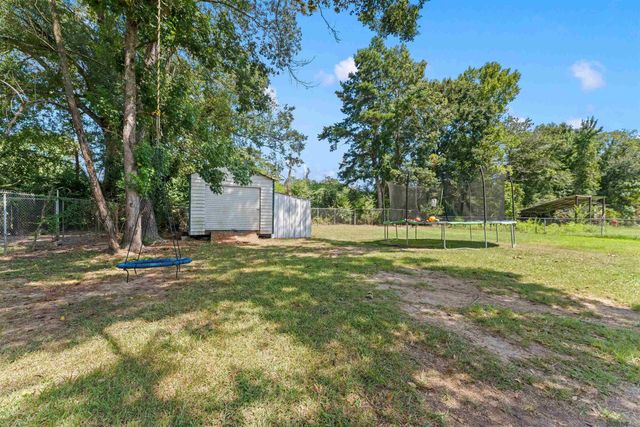 20705 Vincent Acres Cir, Denham Springs, LA 70726