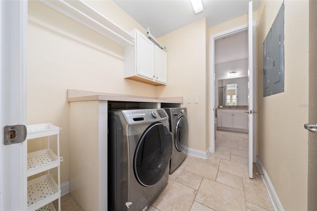 8549 LAUREATE BOULEVARD, Orlando, FL 32827