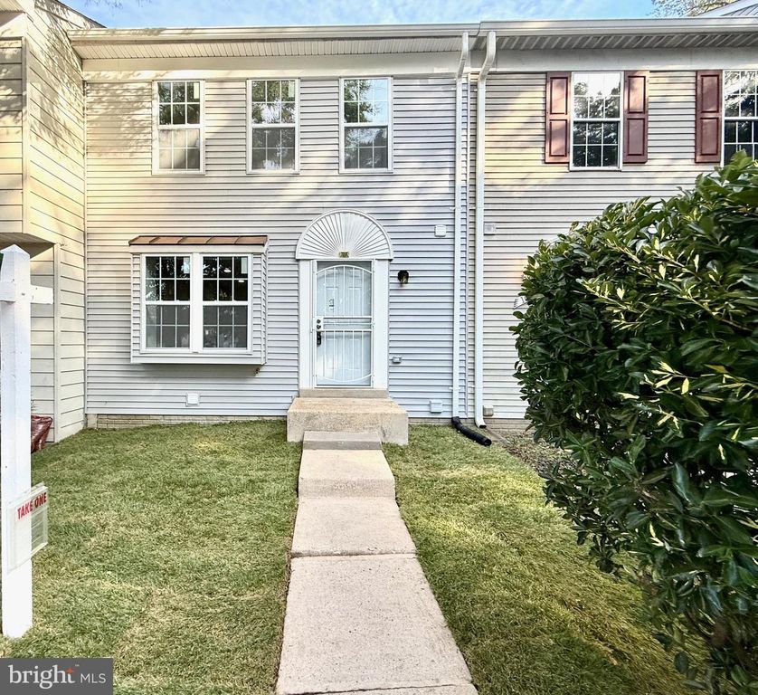 1021 HUNTSWORTH CT, Capitol Heights, MD 20743