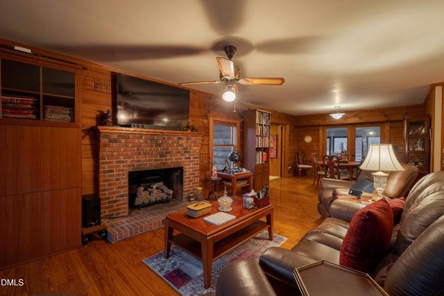 400 Airplane Lane, Turkey, NC 28393