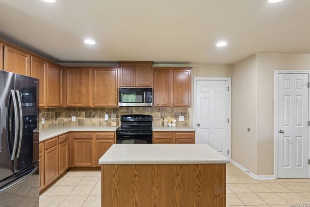 328 Wagon Wheel Way, Cibolo, TX 78108