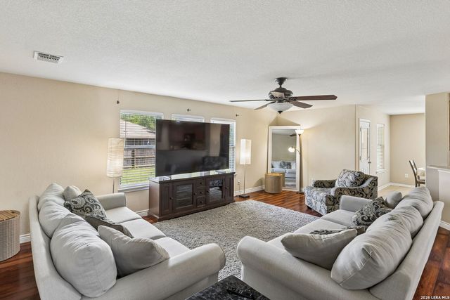 328 Wagon Wheel Way, Cibolo, TX 78108
