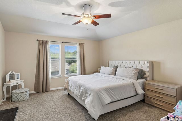 328 Wagon Wheel Way, Cibolo, TX 78108