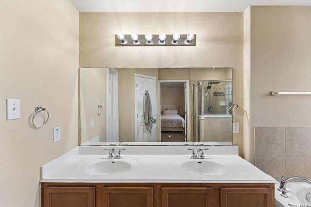 328 Wagon Wheel Way, Cibolo, TX 78108