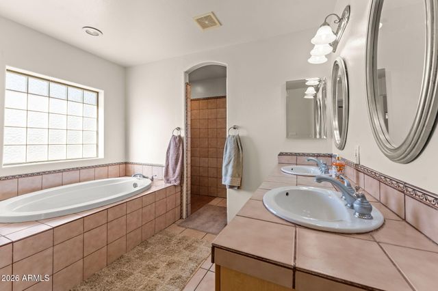 35675 S CALICO Circle, Wickenburg, AZ 85390