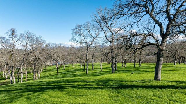 5779 Treosti Pl, Valley Springs, CA 95252