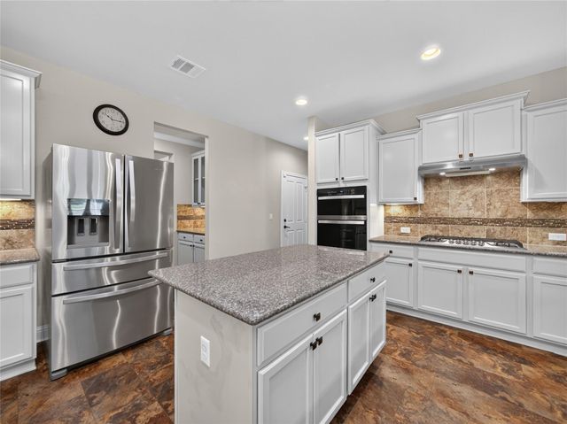 435 Davis Mountain CIR, Georgetown, TX 78633