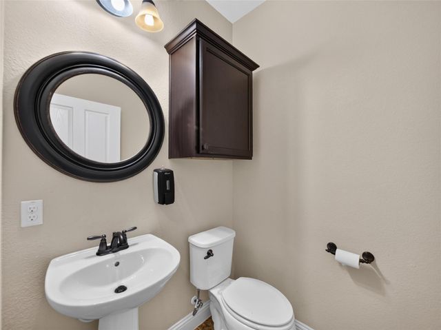 435 Davis Mountain CIR, Georgetown, TX 78633