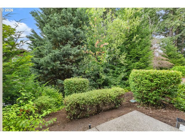 10769 Sw CANTERBURY Ln, Portland, OR 97224
