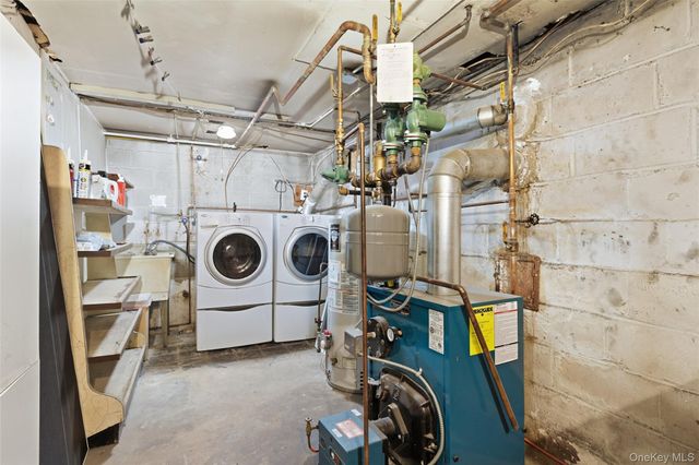 449 52nd Street, Lindenhurst, NY 11757