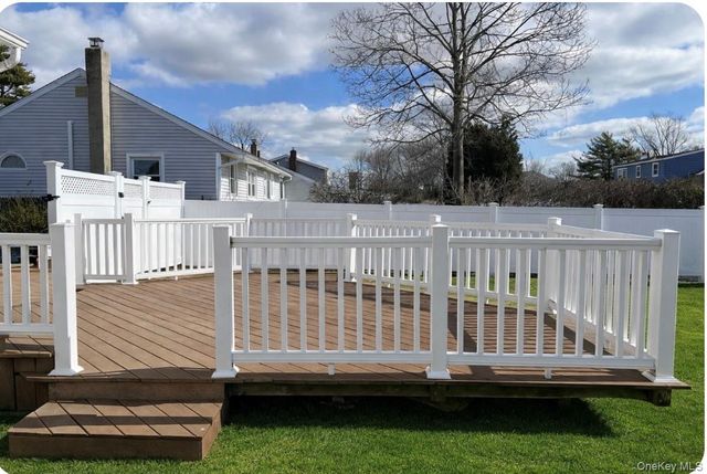 449 52nd Street, Lindenhurst, NY 11757