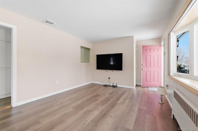 449 52nd Street, Lindenhurst, NY 11757