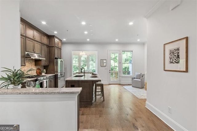 1233 Parkstead Lane, Alpharetta, GA 30004