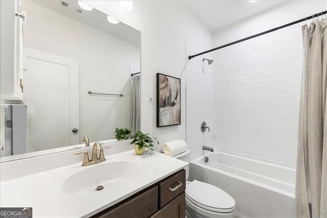 1233 Parkstead Lane, Alpharetta, GA 30004