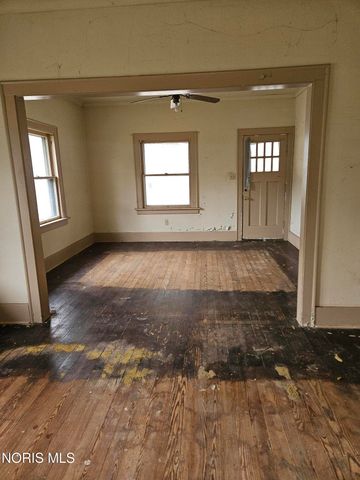 5887 Globe Avenue, Toledo, OH 43615