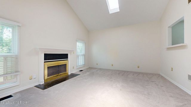 3806 Napanee Rd, Louisville, KY 40207