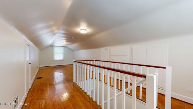 3806 Napanee Rd, Louisville, KY 40207