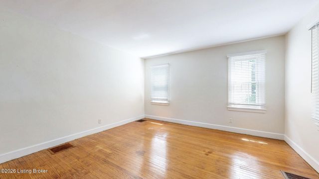 3806 Napanee Rd, Louisville, KY 40207