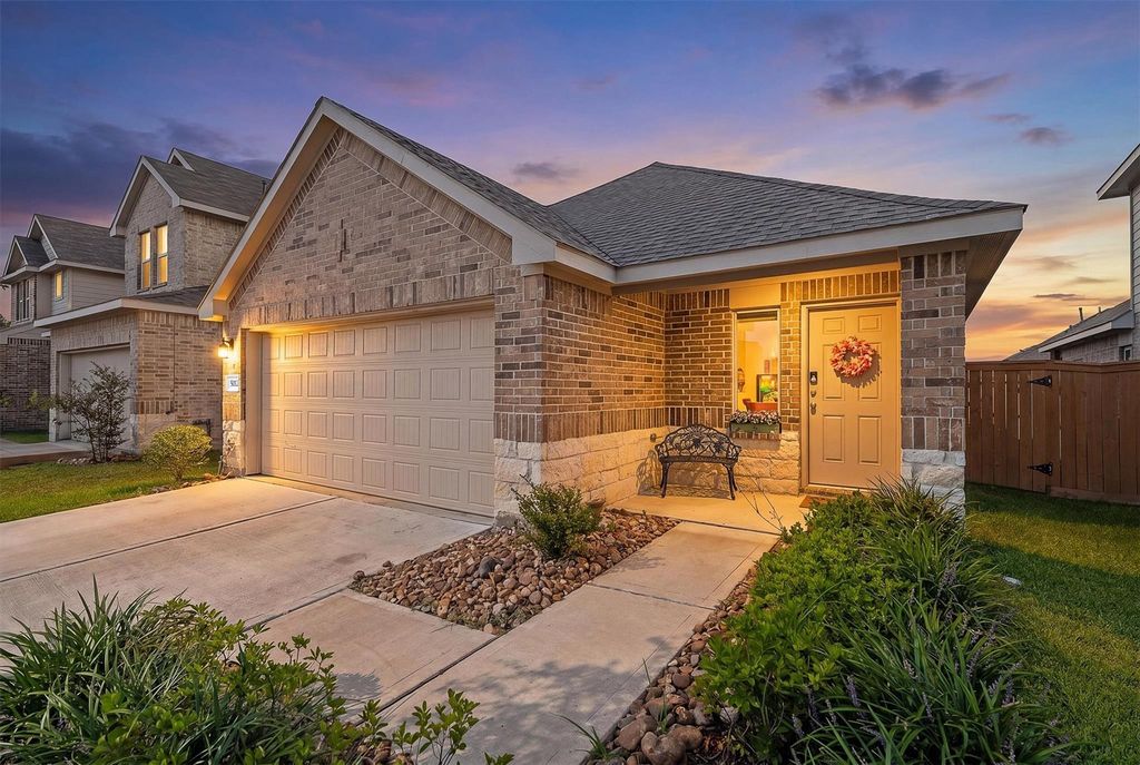 5012 Pismo Ray Drive, Katy, TX 77493