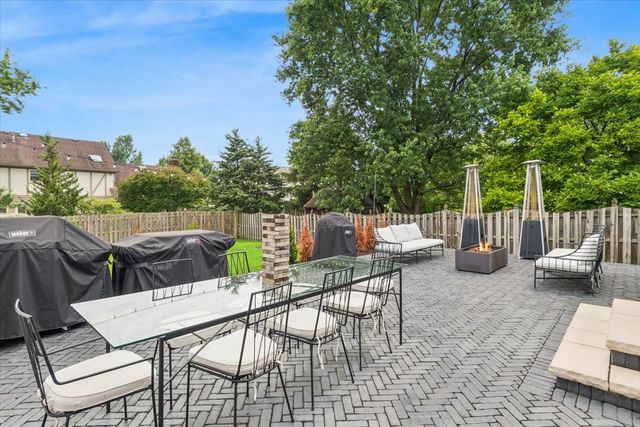 1714 Auburn Avenue, Naperville, IL 60565